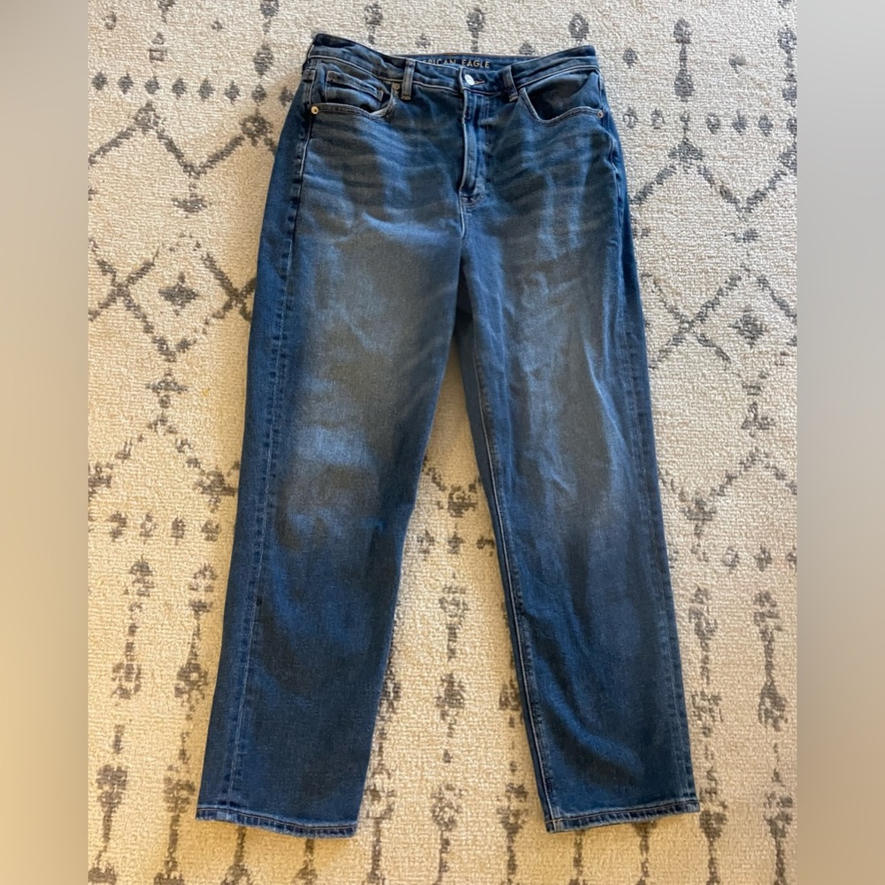 SOLD American Eagle Higheat Rise Mom Jeans